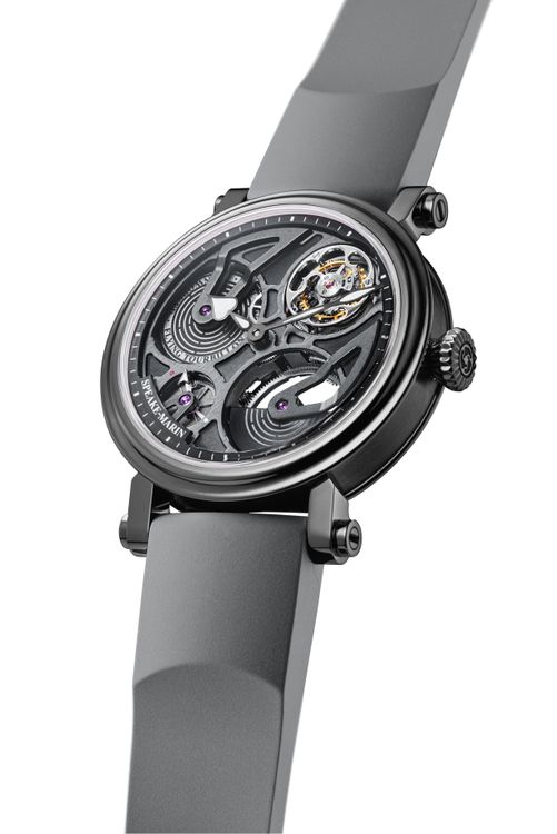 Openworked Tourbillon鍍黑色PVD鈦金屬飛行陀飛輪腕錶，具38mm與42mm錶徑尺寸，各限量10只，各232萬8000元與292萬8000元。品牌提供