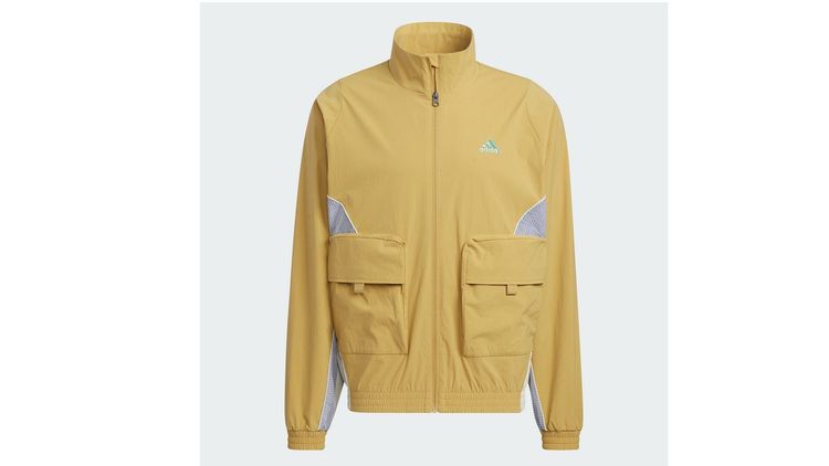 Outer Jacet男款黃色防風外套，2890元。品牌提供
