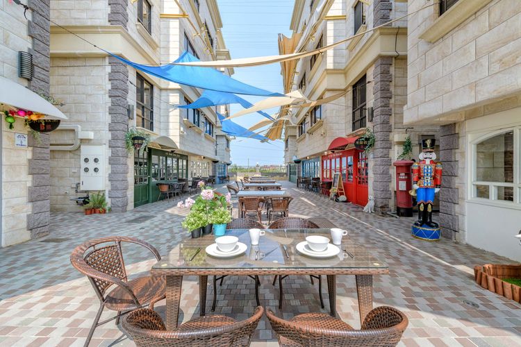 「米蘭穀堡」聳立於宜蘭田野間，從民宿外觀到房內擺設都瀰漫著濃濃的異國風情。Booking.com提供