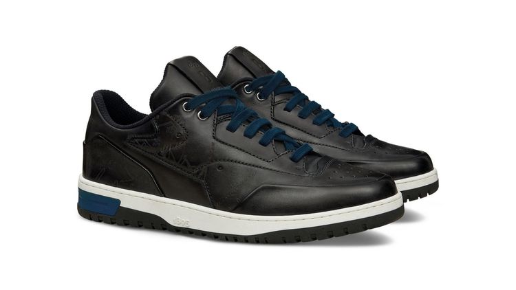 Playoff黑色低筒運動鞋，6萬9000元。品牌提供