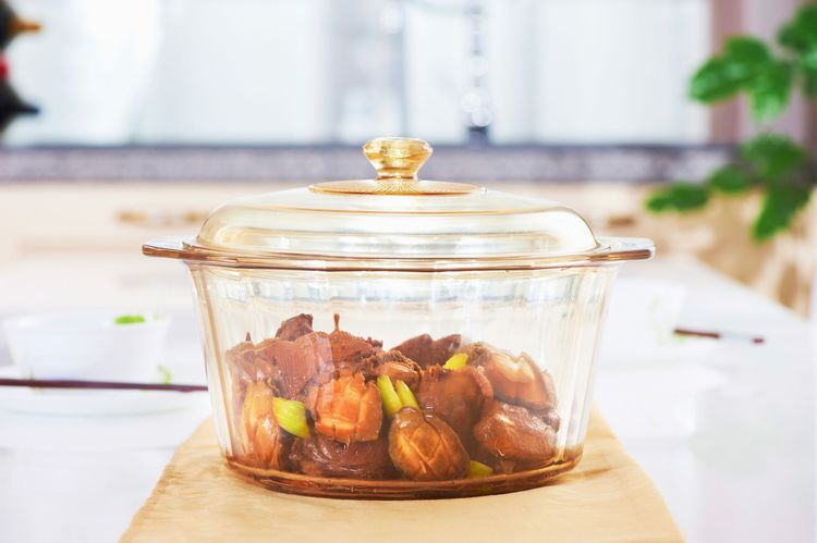 康寧餐具5L晶鑽鍋。業者提供