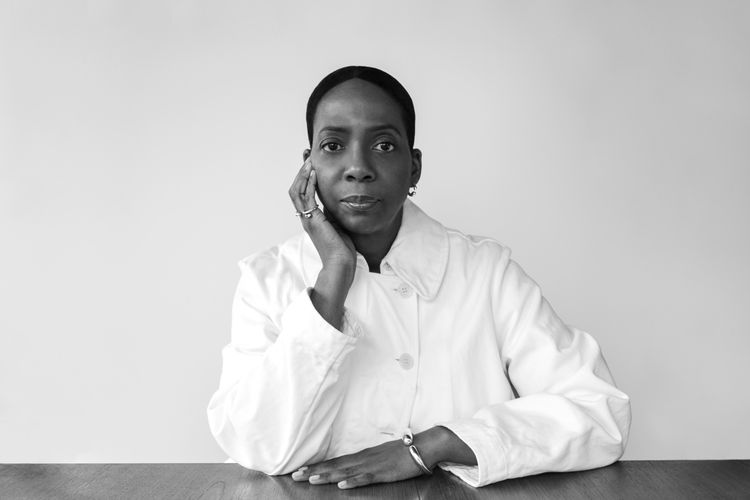 德籍美裔設計師賈桂琳芮賓，曾替喬治傑生打造出Offspring、Mercy等富含情感寓意的珠寶。品牌提供