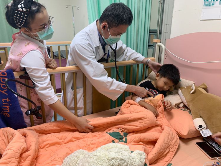 5歲童感染金黃葡萄球菌入院治療。門諾醫院提供