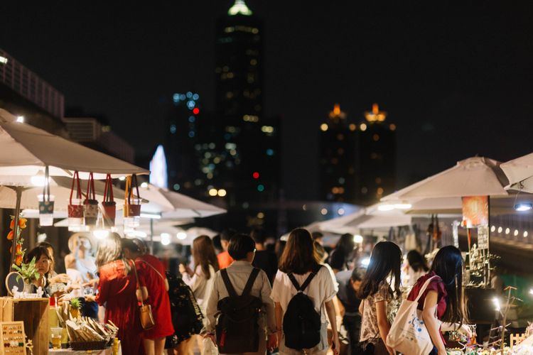 2022嬉啤派對x植地市集明天起連續三個周末在高雄駁二舉辦。高市府提供