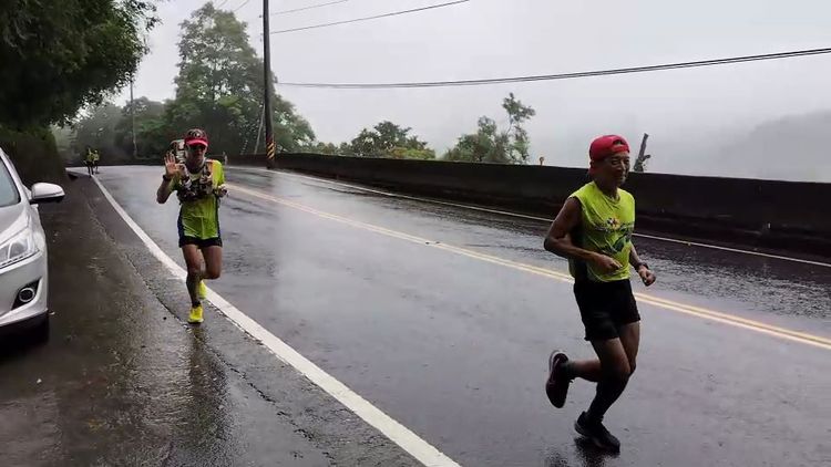 宜蘭持續降雨，猴子兵團123公里長征相當艱辛。讀者提供
