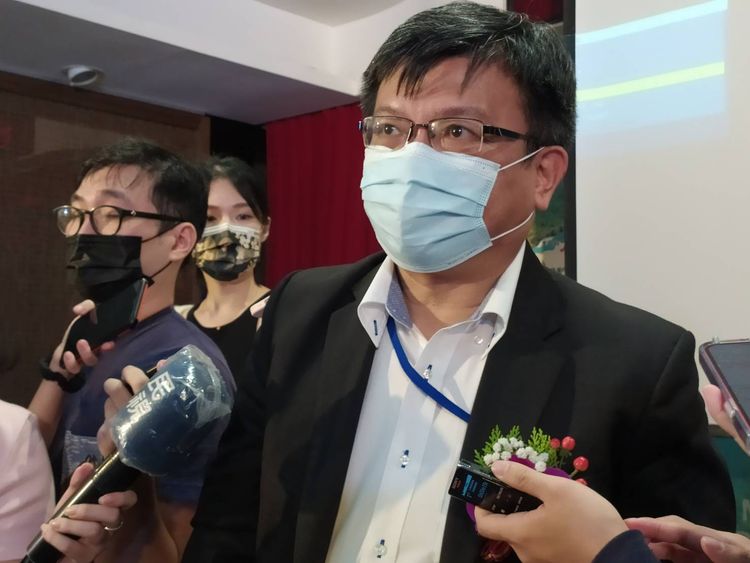 經濟部今宣布成立「地熱探勘學研合作平台」，經濟部次長曾文生受訪。許麗珍攝