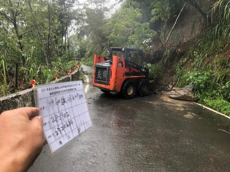 竹60線43公里處已已搶通。曾國大提供