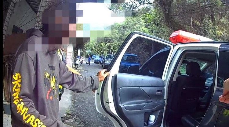 警方找到涉嫌偷錢的伍男，偵訊後依竊盜罪法辦。讀者提供