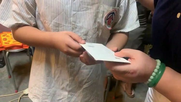 白姓小兄妹處境曝光後，善款連夜湧入白家。民眾提供