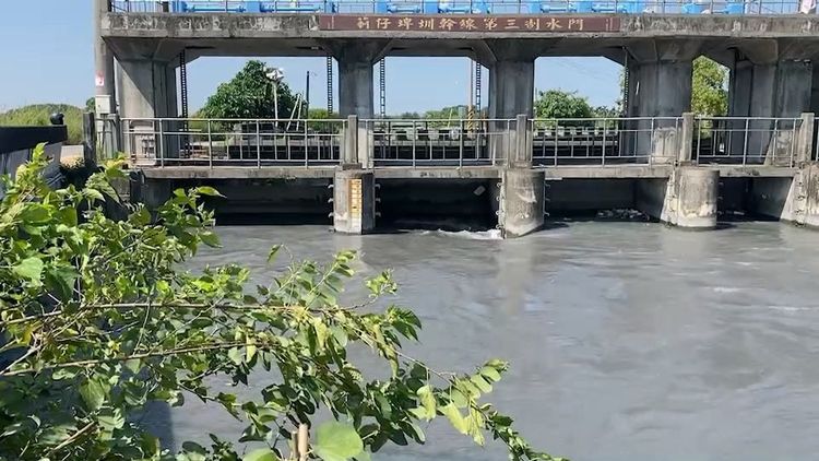 彰化溪州莿仔埤是屬於封閉式灌溉渠道。民眾提供