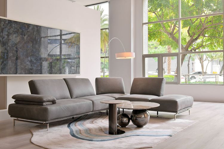 Discovery椅背可前後移動，自由度高。業者提供