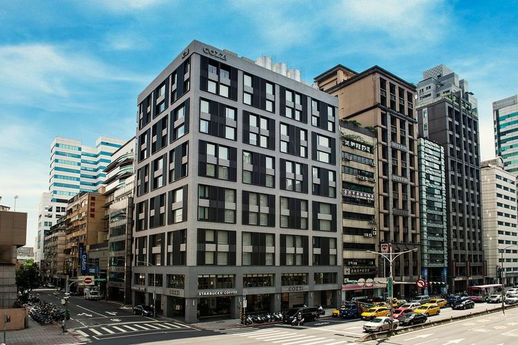 「和逸台北忠孝館」靠近捷運善導寺站與華山藝文中心。業者提供