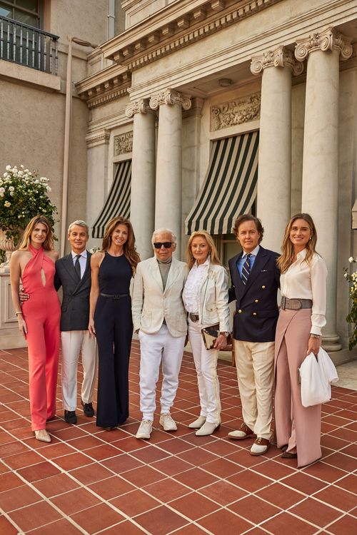 品牌創辦人Ralph Lauren（中）的家人們一同現身力挺品牌大秀。品牌提供