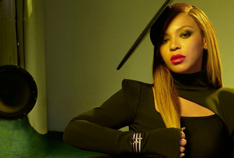 碧昂絲在TIFFANY廣告中的形象，與她新專輯《潮流復興》中所呈現的視覺不謀而合。品牌提供