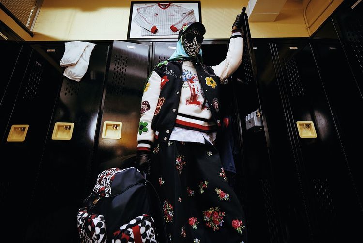 Tommy Hilfiger x Richard Quinn膠囊系列形象照由攝影師Adrienne Raquel掌鏡。品牌提供