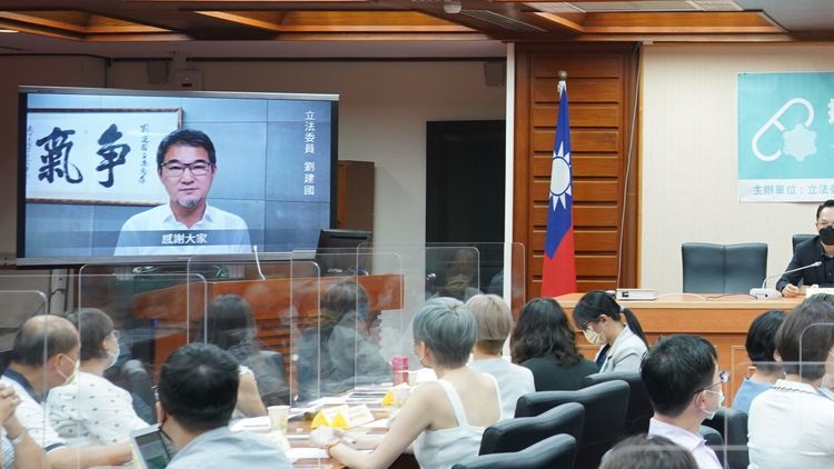 劉建國透過視訊方式參與立院會議。劉建國提供