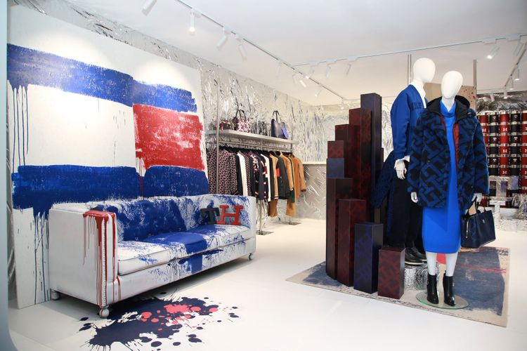 TOMMY HILFIGER快閃店陳列TH Monogram全新印花系列。朱世閎攝