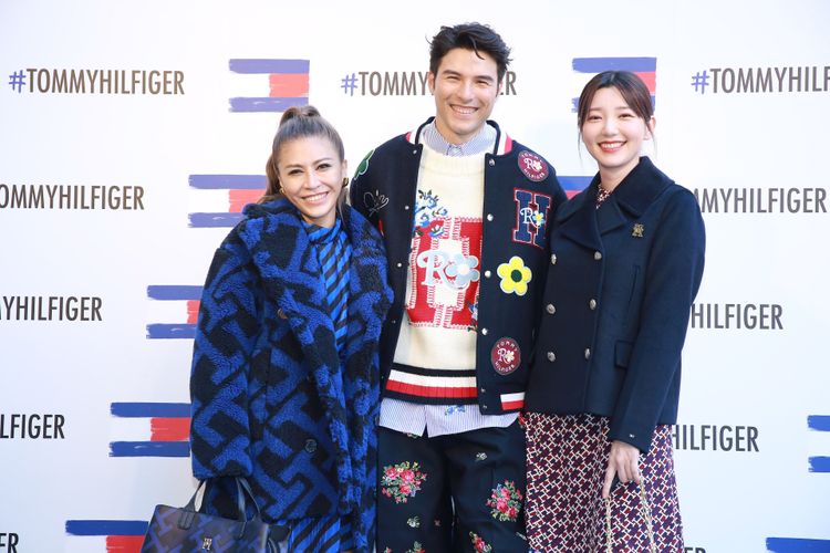 艾怡良（左起）、鳳小岳和郭雪芙搶先穿上TOMMY HILFIGER秋季新裝逛快閃店。朱世閎攝