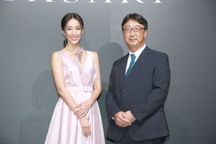 隋棠（左）與TASAKI台灣總經理野野山聰合影。朱世閎攝