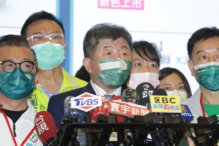 陳時中說，是柯文哲在議會被質詢，不是他。翁玉信攝