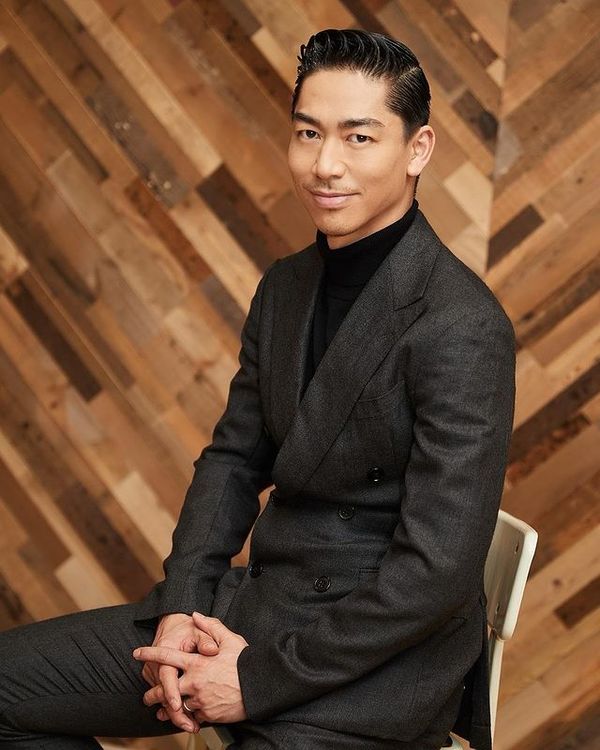 AKIRA時常予人陽剛瀟灑的正裝形象。翻攝exileakira_official IG