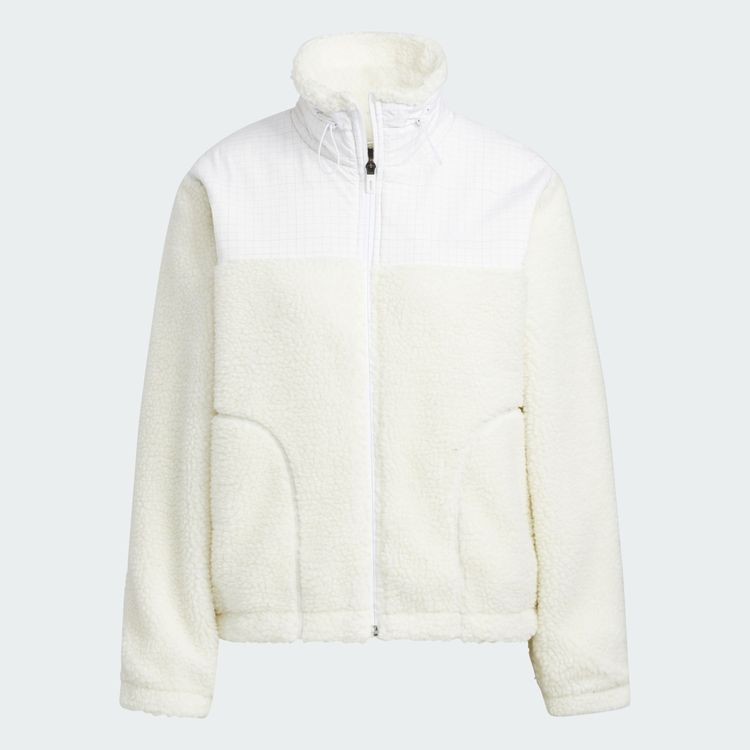 女款City Explorer白色羊羔絨外套，3690元。品牌提供