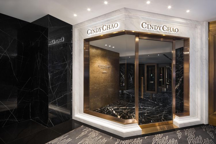 CINDY CHAO The Art Jewel於晶華酒店中開設了旗下首間藝術珠寶典藏館。品牌提供