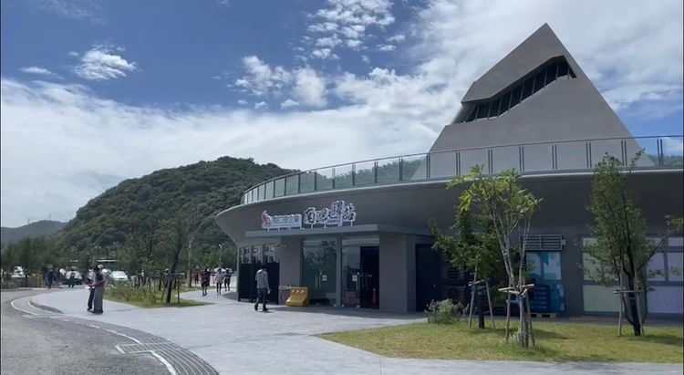 南迴驛休息站今天中午12時許恢復營業。翻攝畫面