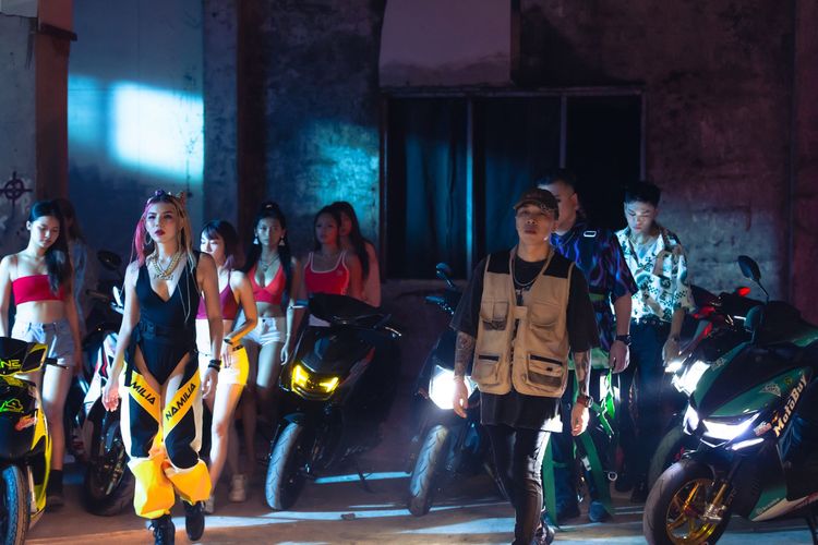 大嘻哈時代7LING與耀宗、大胖在音樂上合作。The Punch Production 提供