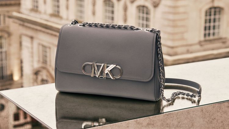 新款Parker手袋備有4種不同包型可供選擇。品牌提供