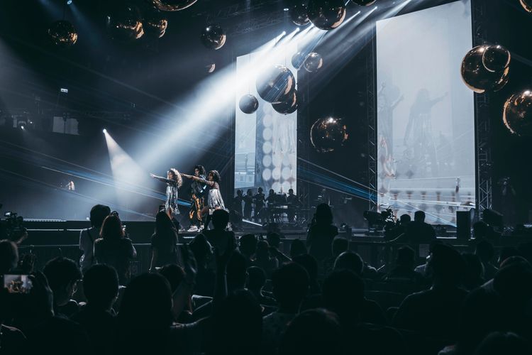 何超儀重現80年代經典DISCO場景。852 Films提供