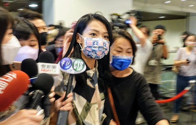 立委高虹安被媒體包圍成現場焦點   莊宗達攝