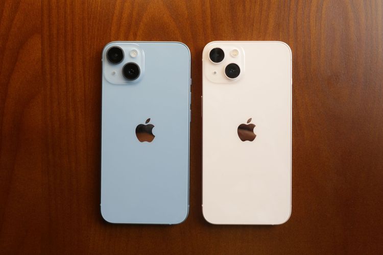 iPhone 14 延續 iPhone 13 外觀設計。翁玉信攝