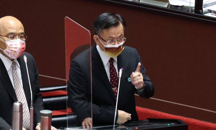 陳耀祥今在立院接受直詢，強調自己沒有被蘇貞昌施壓。莊宗達攝