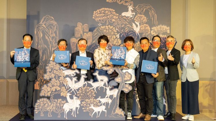 台東縣府團隊北上與故宮博物館聯名推出禮盒商品。台東縣府提供