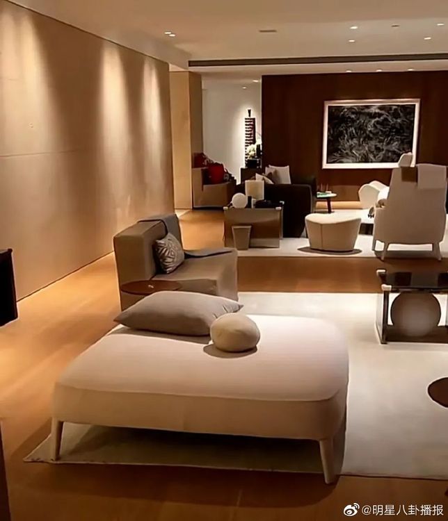 向太曝光送給郭碧婷的台北豪宅內景。翻攝自微博「明星八卦播報」