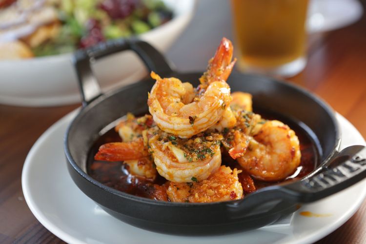 西班牙蒜辣蝦550元。翁玉信攝