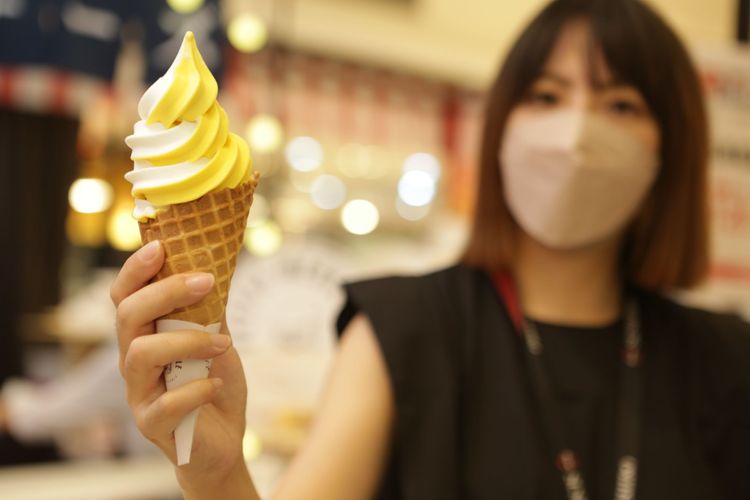 北海道黃金南瓜霜淇淋售價120元。翁玉信攝