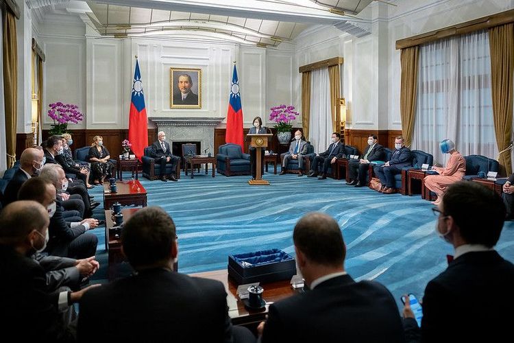 蔡英文上午接見德拉霍斯訪團一行。總統府提供