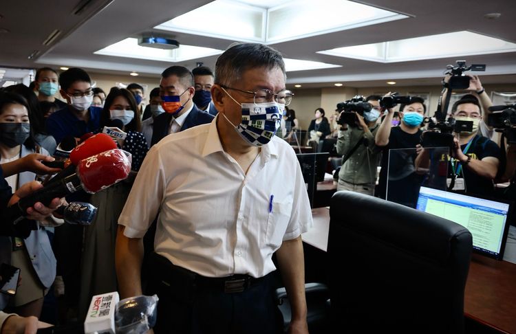 柯文哲明天要被周玉蔻告了。林林攝
