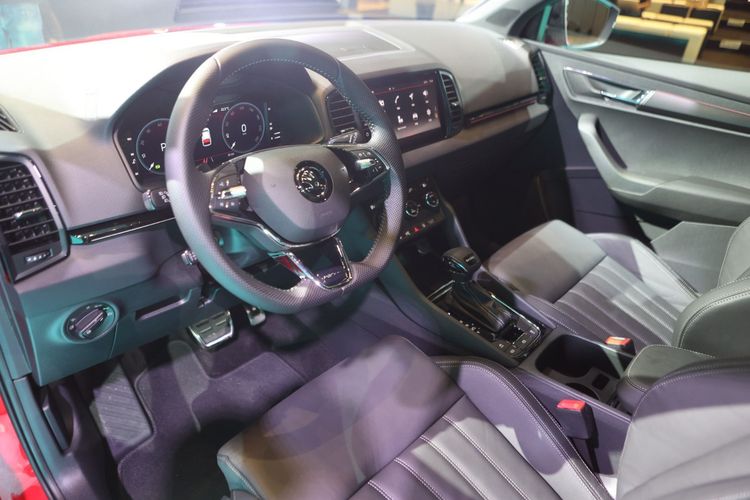 小改款Karoq車艙內，將10.25吋全中文全彩數位儀表搭配9.2吋的CNS 3.0資訊娛樂系統列為標配。翁玉信攝