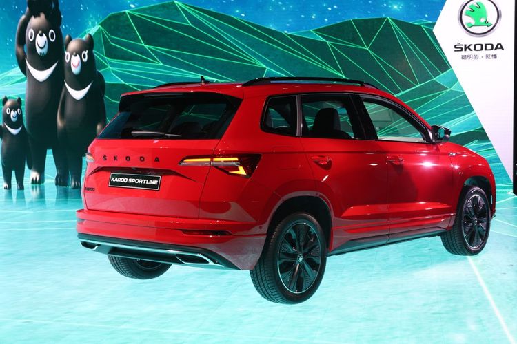 在高階的新玉山版首度升級SportLine車身風格套件，並進一步讓車身風阻係數降低至0.30Cd。翁玉信攝