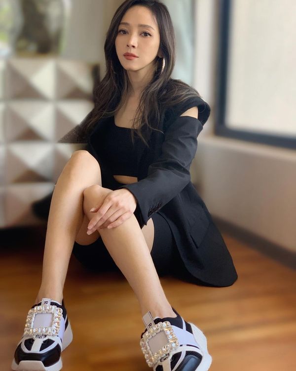 Viv’ Go系列休閒鞋不需綁帶的設計，同樣讓女星侯佩岑動心。翻攝houpatty IG