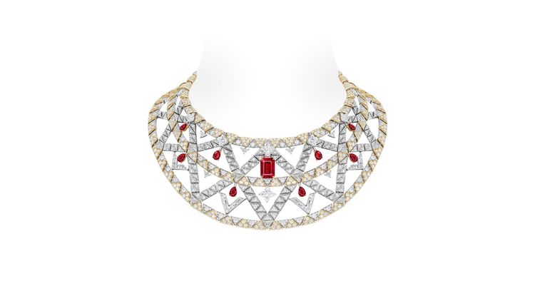 Destiny項鍊，鑲嵌10.28克拉莫三比克紅寶，1億6720萬元。品牌提供