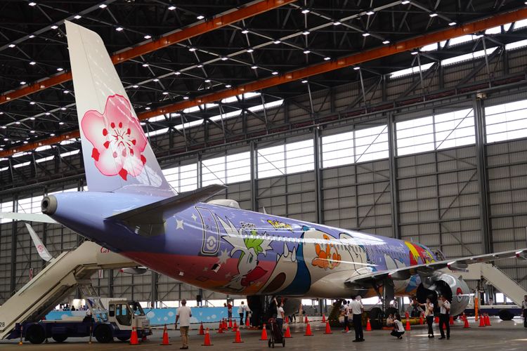 華航皮卡丘彩繪機。施昂強攝