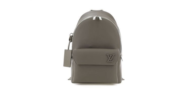 霧面卡其色LV Aerogram皮革後背包，10萬8000元。品牌提供