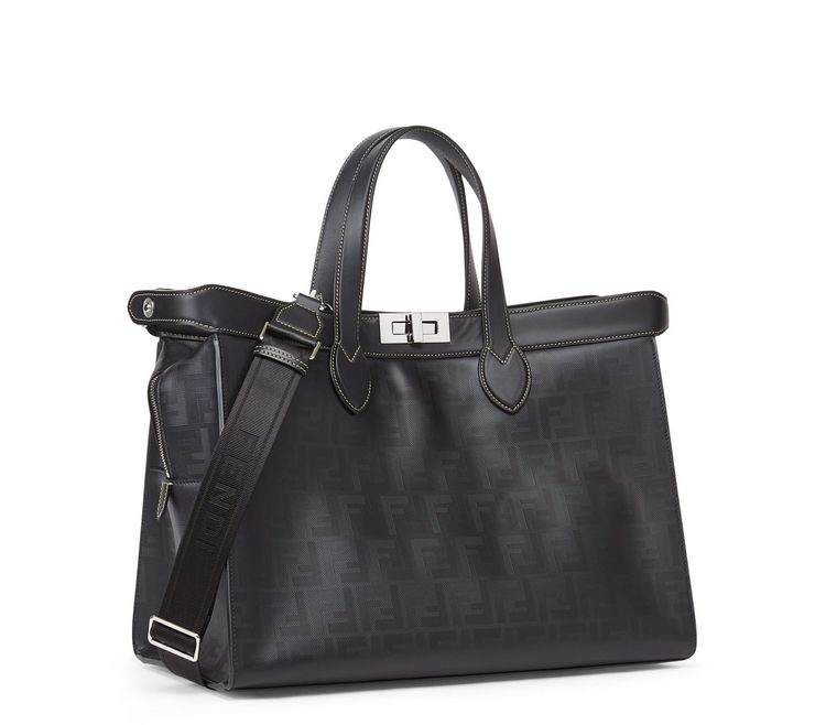 李敏鎬提拿的FENDI FF LOGO Peekaboo Forty8旅行袋，15萬5000元。品牌提供