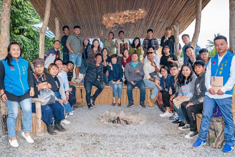 饒慶鈴與原青面對面，聽取原民政策建言。台東縣府提供