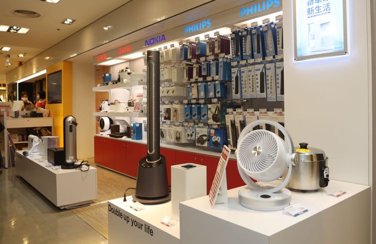 雙全國際新光三越台北站前店實體門市開幕。翁玉信攝