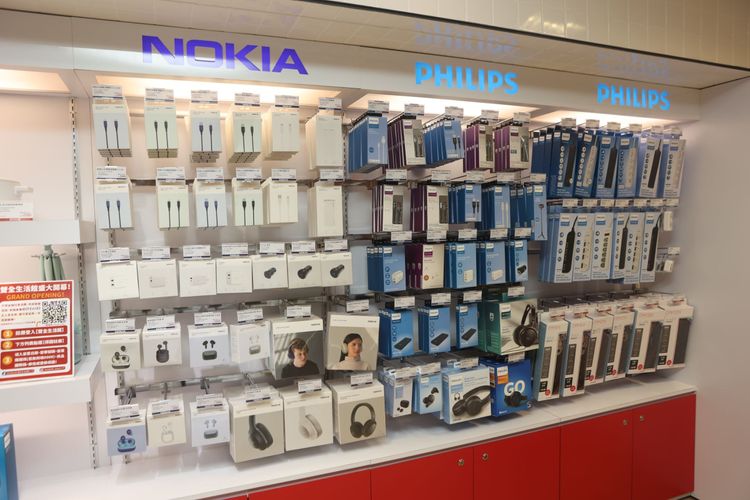 雙全國際新光三越台北站前店實體門市開幕。翁玉信攝